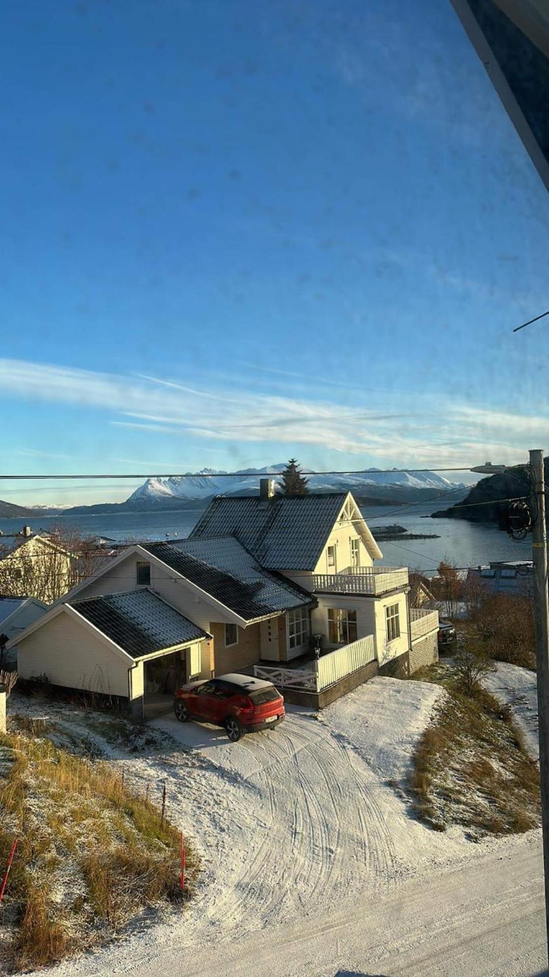 Arctic Loft Apartment Skjervoy Exterior photo